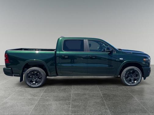 Serrano Green Metallic 2026 RAM 1500 Big Horn/Lone Star