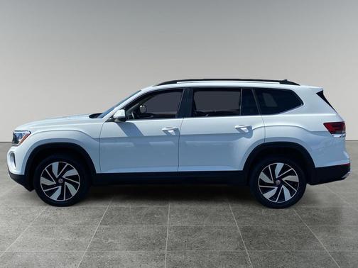 Pure White 2024 Volkswagen Atlas 2.0T SE w/Technology