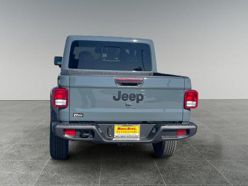 Anvil Clearcoat 2026 Jeep Gladiator Sport S