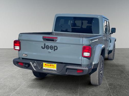 Anvil Clearcoat 2026 Jeep Gladiator Sport S