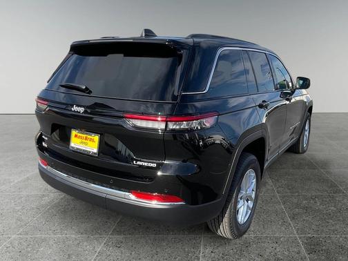 2026 Jeep Grand Cherokee Altitude