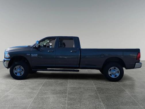 2017 RAM 3500 Tradesman Crew Cab 4x4 8' Box