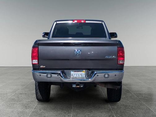 2017 RAM 3500 Tradesman Crew Cab 4x4 8' Box