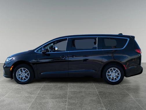 2024 Chrysler Pacifica Touring