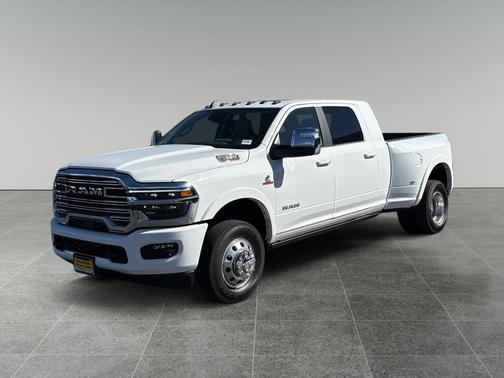 Bright White Clearcoat 2027 RAM 3500 Laramie