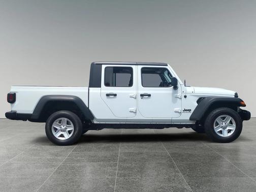 2023 Jeep Gladiator Sport S