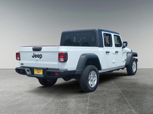 2023 Jeep Gladiator Sport S
