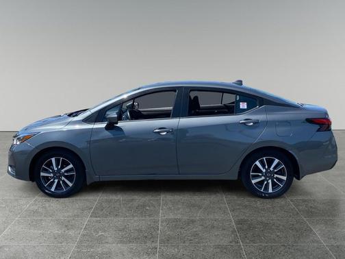 Gun Metallic 2025 Nissan Versa 1.6 SV