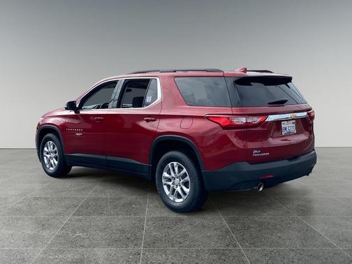 Cajun Red Tintcoat 2020 Chevrolet Traverse LT Cloth
