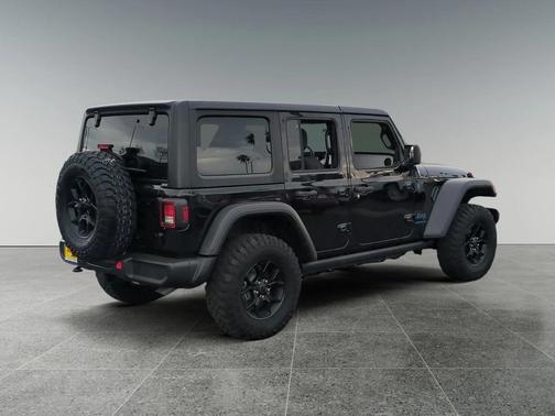 2025 Jeep Wrangler 4xe Willys