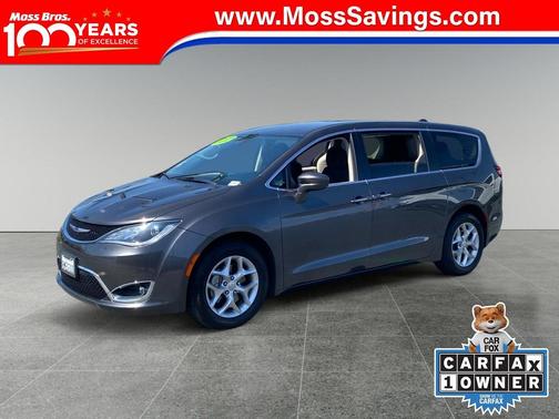 Granite Crystal Metallic Clearcoat 2019 Chrysler Pacifica Touring Plus