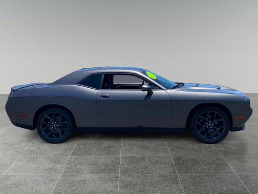 Granite Pearlcoat 2019 Dodge Challenger SXT