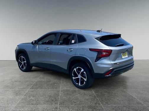 Sterling Gray Metallic 2025 Chevrolet Trax FWD 1RS