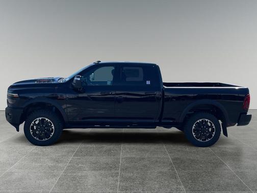 Diamond Black Crystal Pearlcoat 2026 RAM 2500 Power Wagon