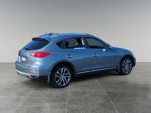 2017 INFINITI QX50 Base