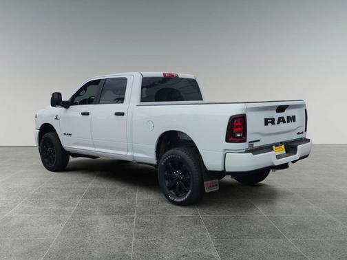 2025 RAM 2500 Big Horn Crew Cab 4x4 6'4' Box
