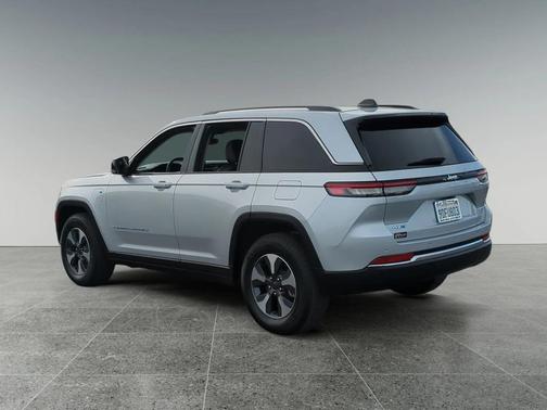 2022 Jeep Grand Cherokee 4xe Base