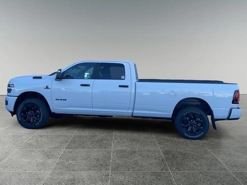 2026 RAM 3500 Big Horn Crew Cab 4x4 8' Box