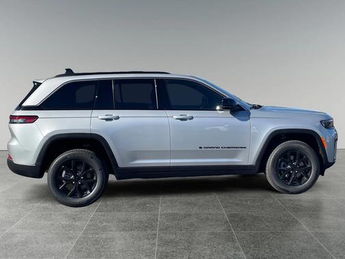 2026 Jeep Grand Cherokee Altitude