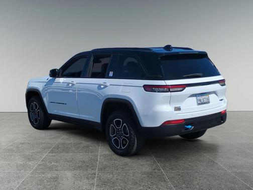 2023 Jeep Grand Cherokee 4xe Trailhawk