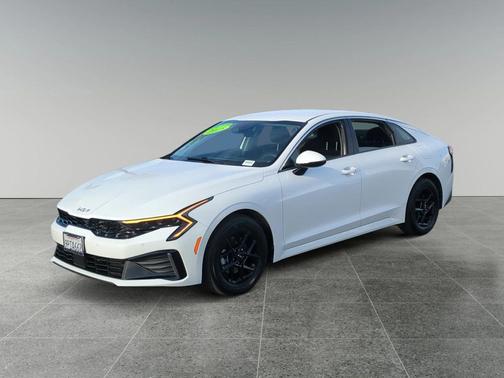 2025 Kia K5 LXS