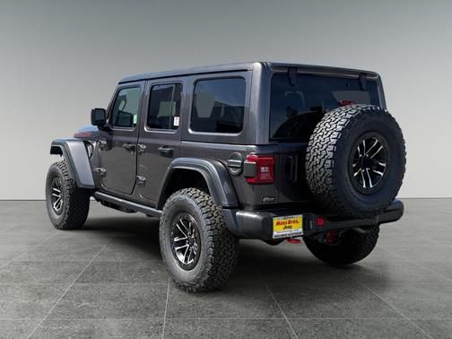 Granite Crystal Metallic Clearcoat 2026 Jeep Wrangler Rubicon