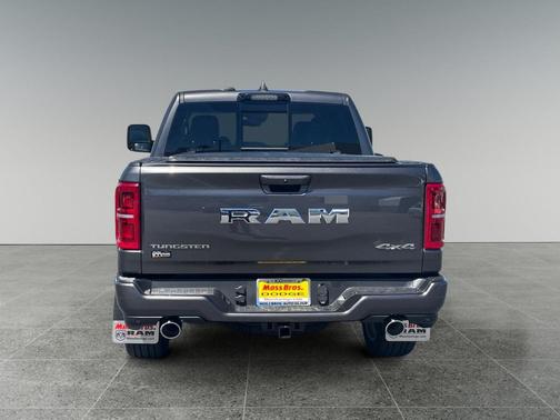 Granite Crystal Metallic Clearcoat 2026 RAM 1500 ST