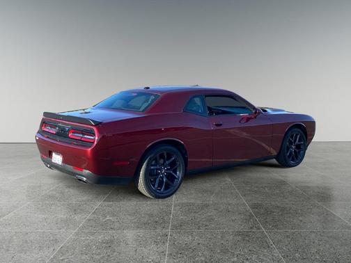 Octane Red Pearlcoat 2021 Dodge Challenger SXT