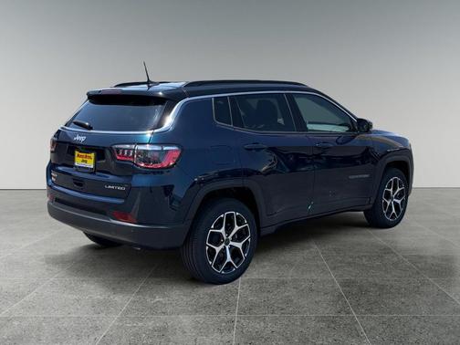 Fathom Blue Pearl Coat 2026 Jeep Compass Limited