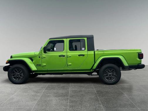 2025 Jeep Gladiator Sport S