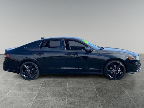 Crystal Black Pearl 2023 Honda Accord Hybrid Sport-L