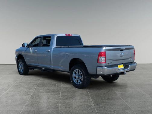 2022 RAM 3500 Big Horn Crew Cab 4x4 8' Box