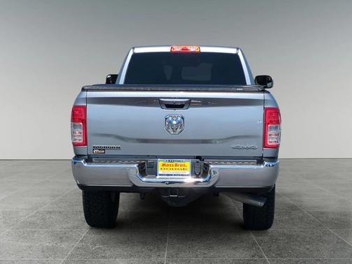 2022 RAM 3500 Big Horn Crew Cab 4x4 8' Box