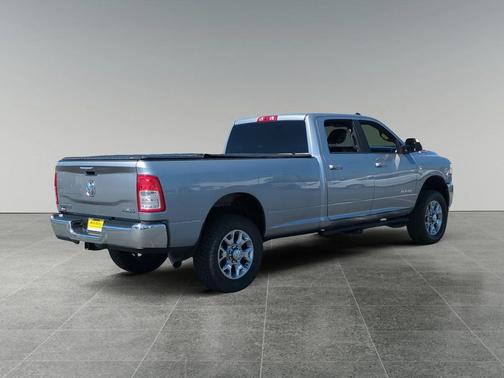 2022 RAM 3500 Big Horn Crew Cab 4x4 8' Box