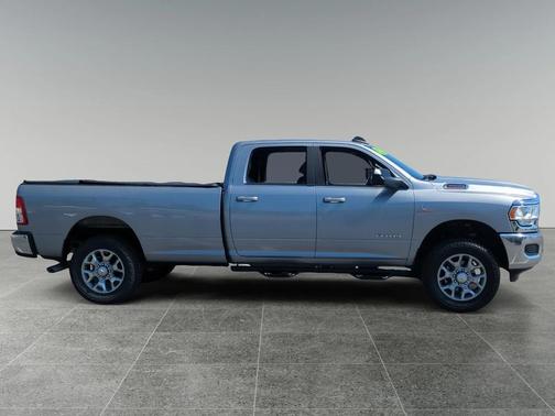 2022 RAM 3500 Big Horn Crew Cab 4x4 8' Box
