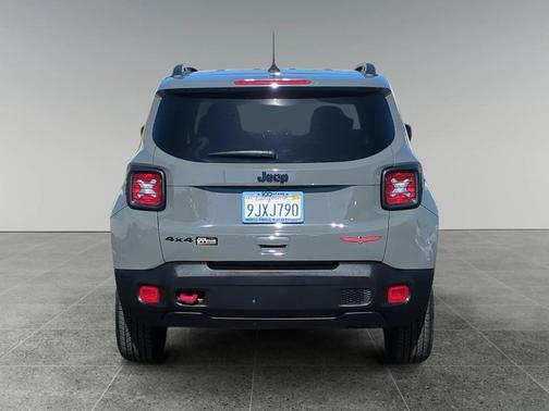 2023 Jeep Renegade Trailhawk