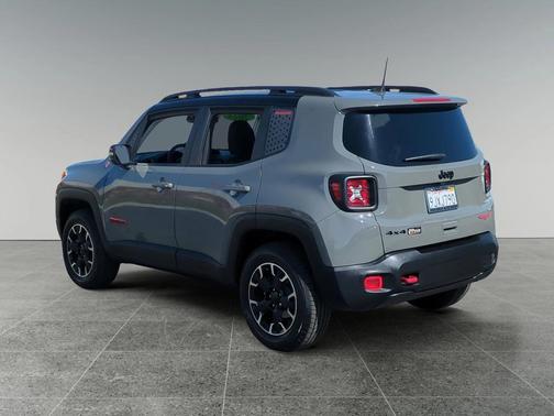 2023 Jeep Renegade Trailhawk