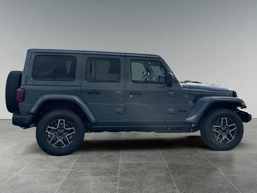 2026 Jeep Wrangler 4-Door Sahara 4x4