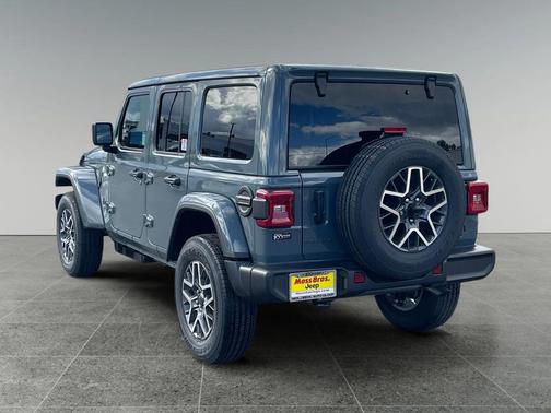 2026 Jeep Wrangler 4-Door Sahara 4x4