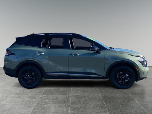 Jungle Green/Ebony Black Roof 2023 Kia Sportage S