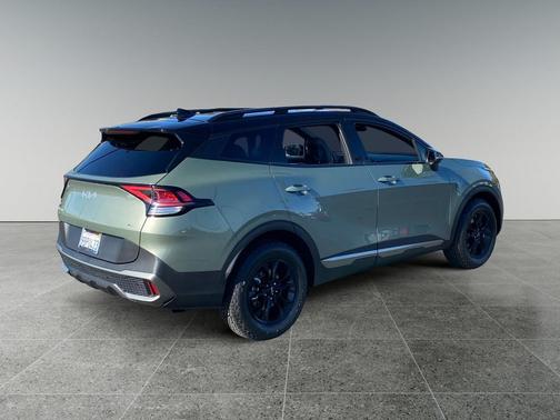 Jungle Green/Ebony Black Roof 2023 Kia Sportage S