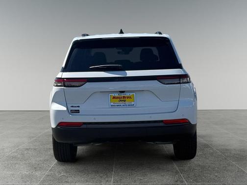 2026 Jeep Grand Cherokee Altitude