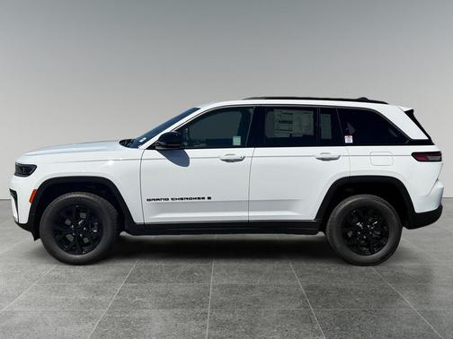 2026 Jeep Grand Cherokee Altitude