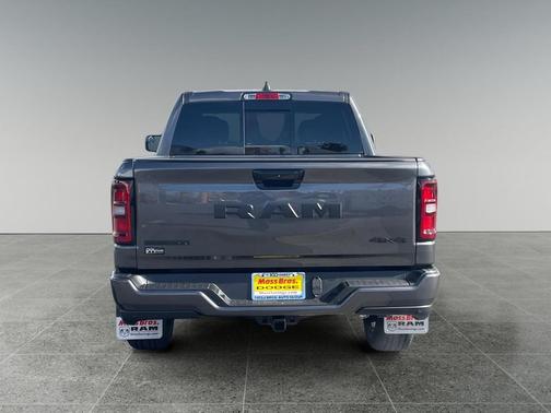 Granite Crystal Metallic Clearcoat 2026 RAM 1500 Big Horn/Lone Star