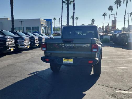 2025 Jeep Gladiator Sport S