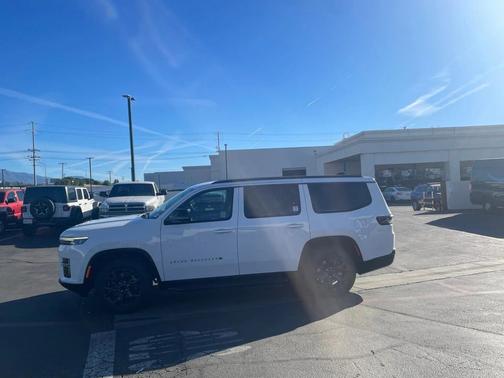 2026 Jeep Grand Wagoneer Limited Altitude 4x4