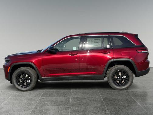 Velvet Red Pearlcoat 2026 Jeep Grand Cherokee Altitude