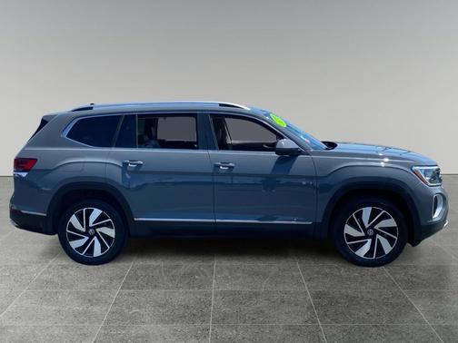 Platinum Gray Metallic 2025 Volkswagen Atlas 2.0T SEL