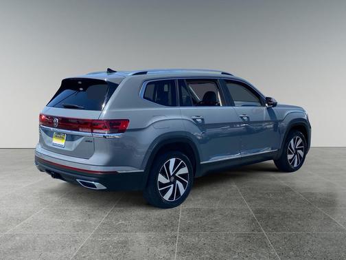 Platinum Gray Metallic 2025 Volkswagen Atlas 2.0T SEL