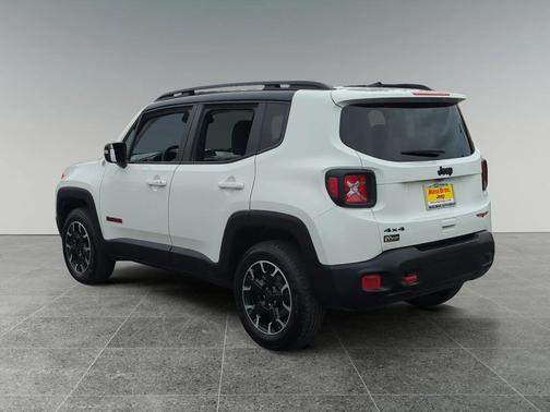 2023 Jeep Renegade Trailhawk